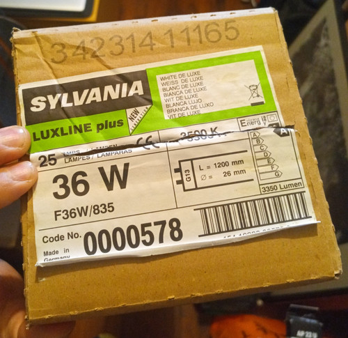 Box x23 sylvania luxline - sylvania,